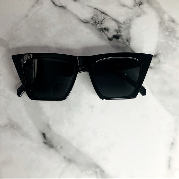 ***Sold**** Black geo glasses - Picture 1 of 5